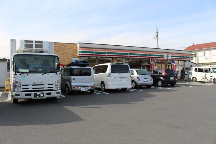 セブンイレブン(コンビニ)まで374m ハイツ天神