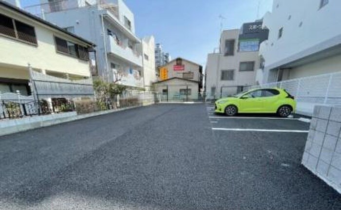 駐車場 ロン・ポワン