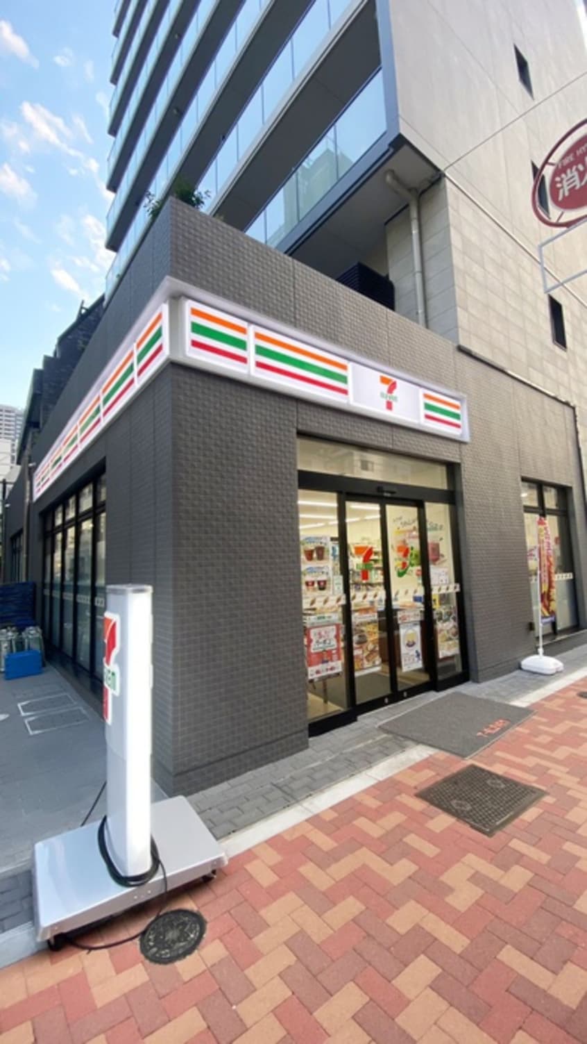 セブンイレブン(コンビニ)まで258m ｽﾃｰｼﾞｸﾞﾗﾝﾃﾞ新御徒町ｱｼﾞｰﾙｺｰﾄ