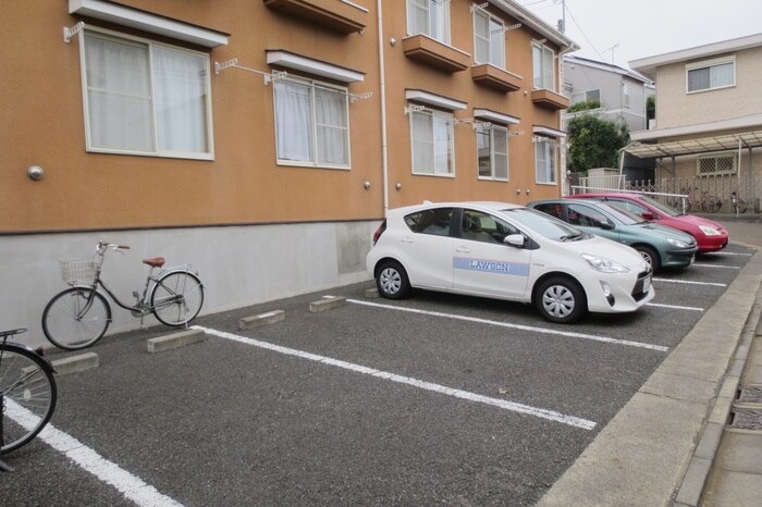 駐車場 マﾉワール千歳烏山Ａ棟　Ｂ棟