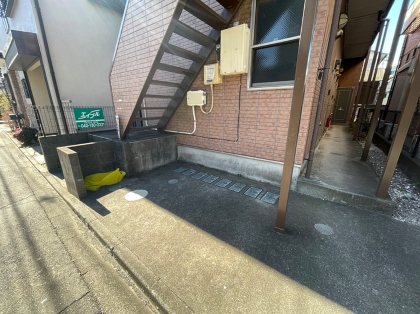 駐輪場 アルカサル