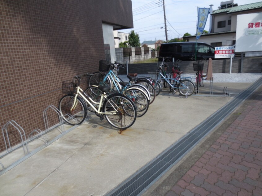 駐輪場 クリビア湘南