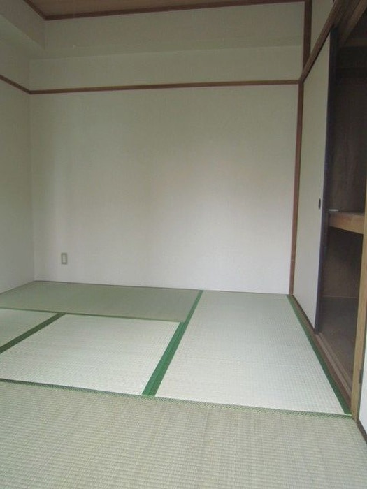 居室 三ツ木駅前ビル