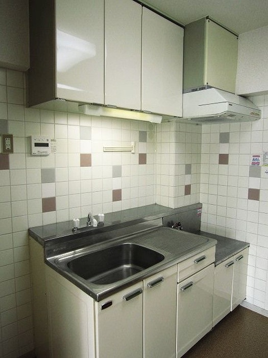 キッチン 三ツ木駅前ビル