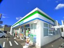 ファミリーマート(コンビニ)まで650m フローラⅠ