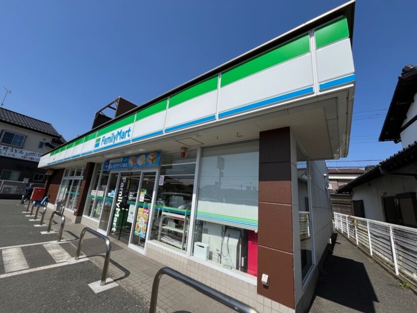 ファミリーマート入間野田店(コンビニ)まで450m ル・ベリエ