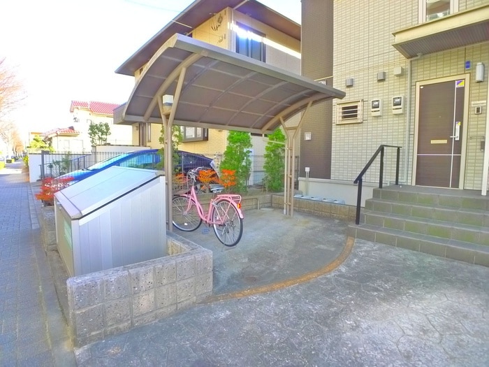 駐輪場 ユウ・アムール