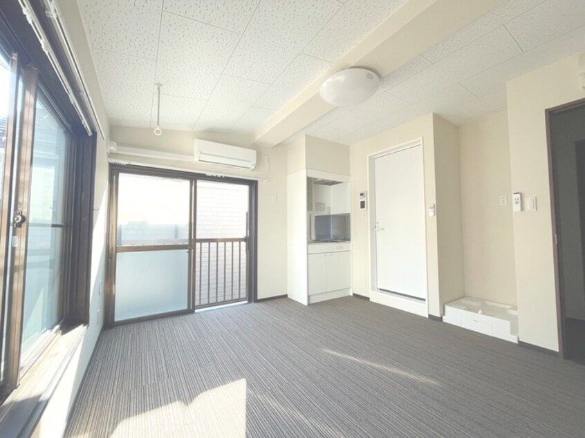 居室 ウッディコーポ東六月町