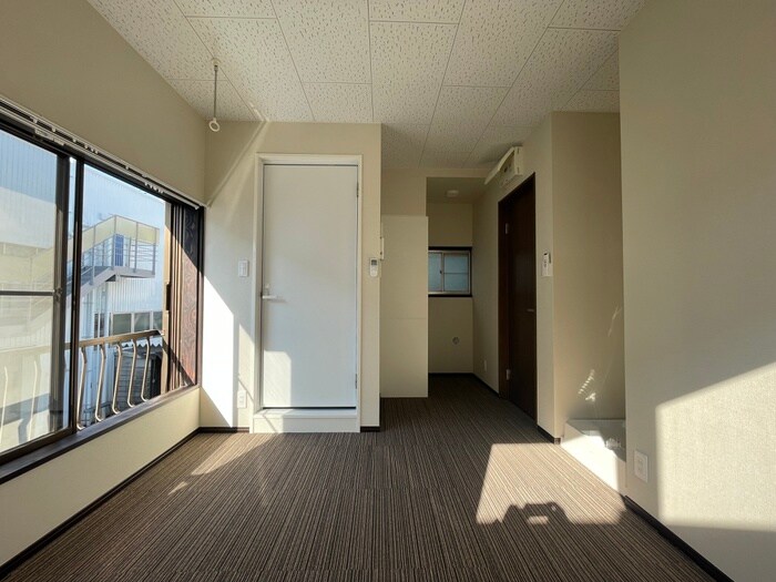 居室 ウッディコーポ東六月町