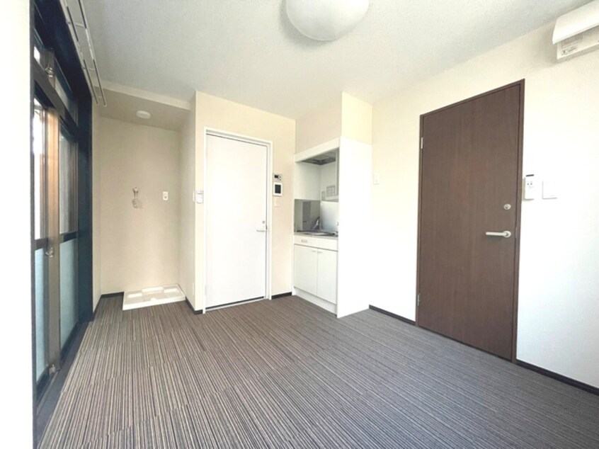 居室 ウッディコーポ東六月町