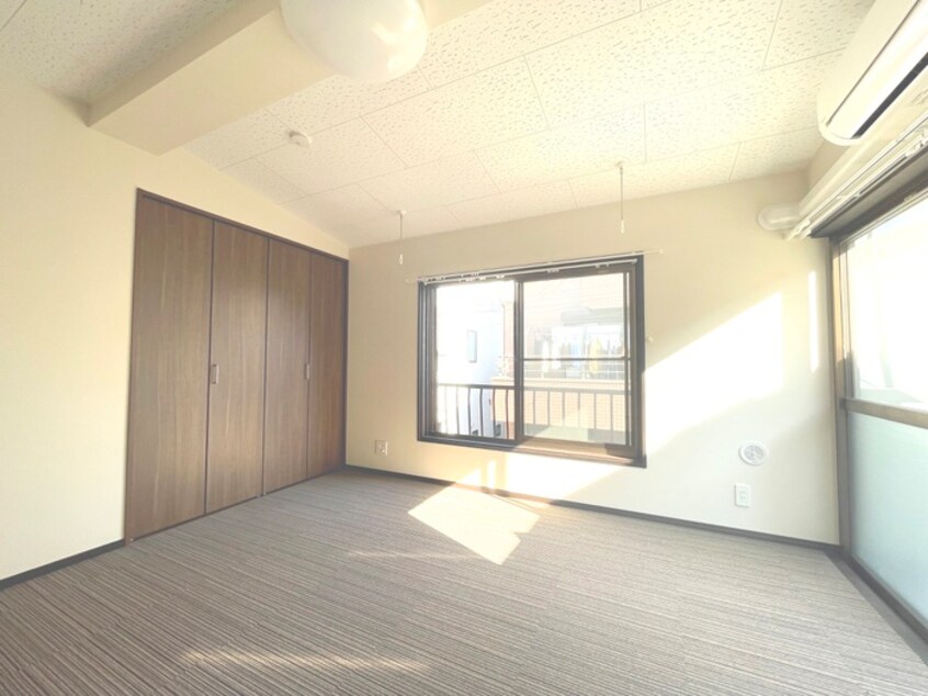 居室 ウッディコーポ東六月町