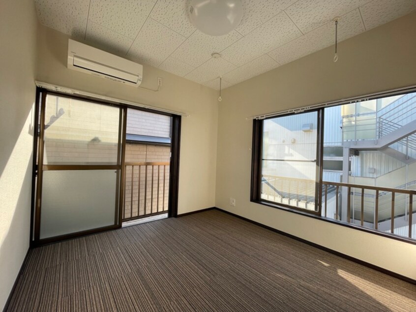 居室 ウッディコーポ東六月町