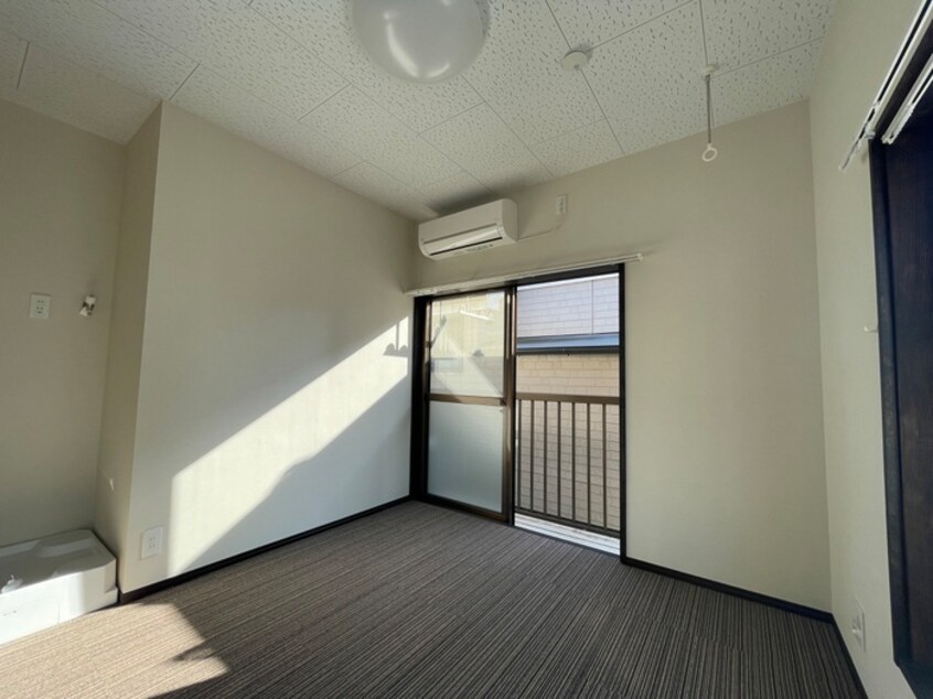 居室 ウッディコーポ東六月町