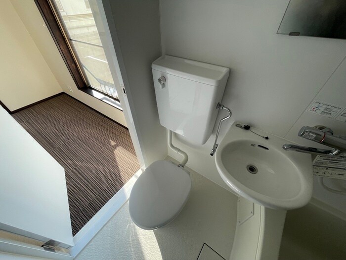 トイレ ウッディコーポ東六月町