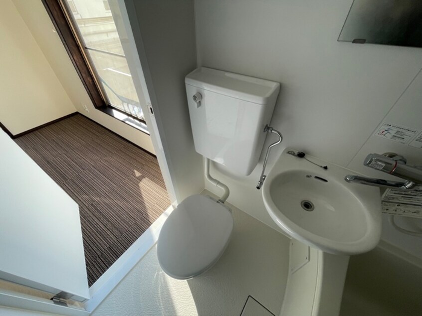 トイレ ウッディコーポ東六月町