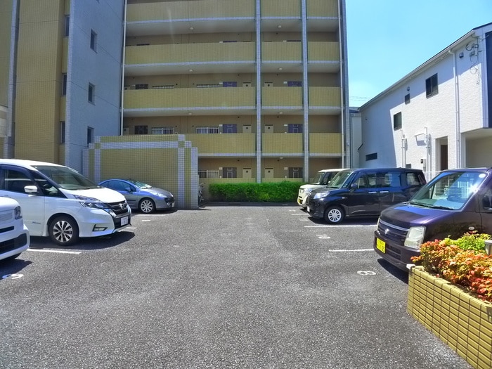 駐車場 エレガン・レ－ヴ