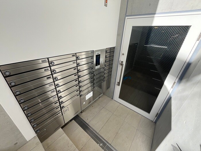 エントランス部分 BRICK RESIDENCE 目黒本町