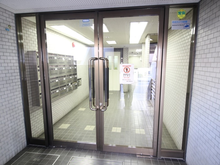 エントランス部分 ﾌｧﾐﾘｵﾝ本厚木