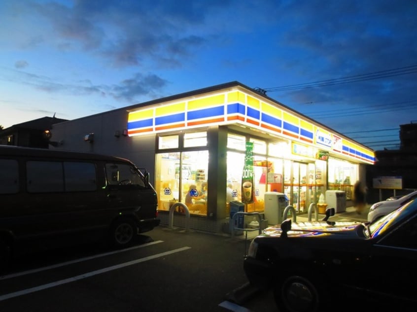 ミニストップ 小金井梶野町店(コンビニ)まで520m オレンジコート