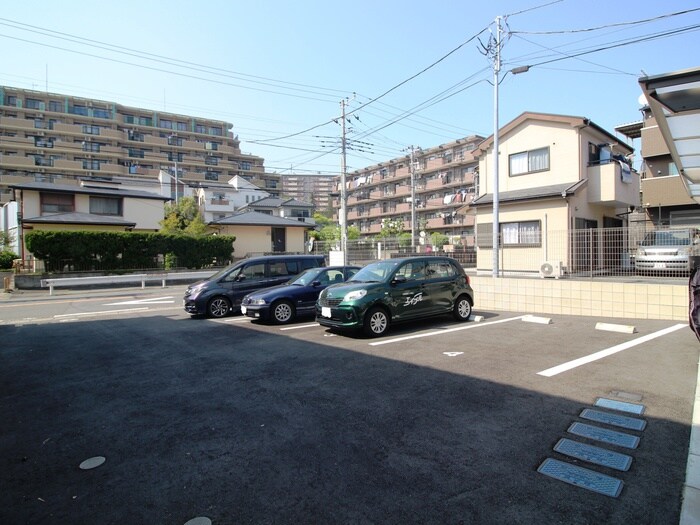 駐車場 リヴェ－ル