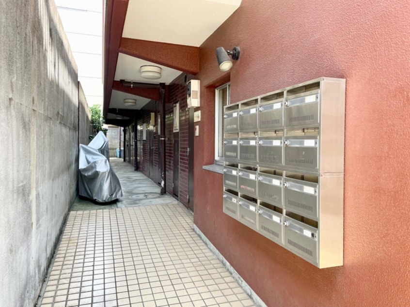 エントランス部分 クレスト喜多野