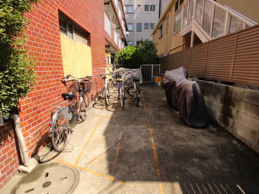 駐輪場 クレスト喜多野