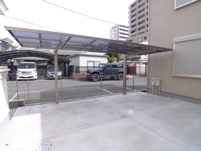 駐輪場 デザインメゾン本町B