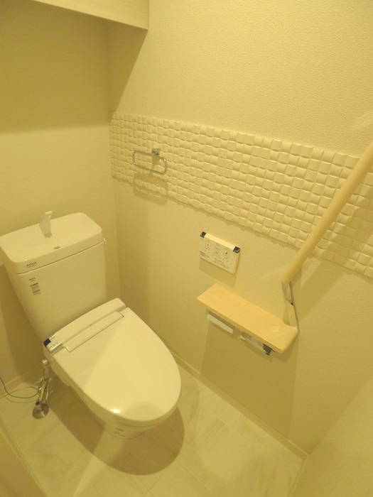 トイレ ＬＵＦＴ　ＧＡＲＤＥＮＳ