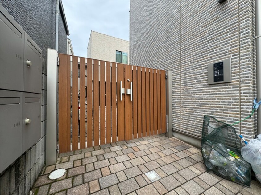 エントランス部分 Vert Clair