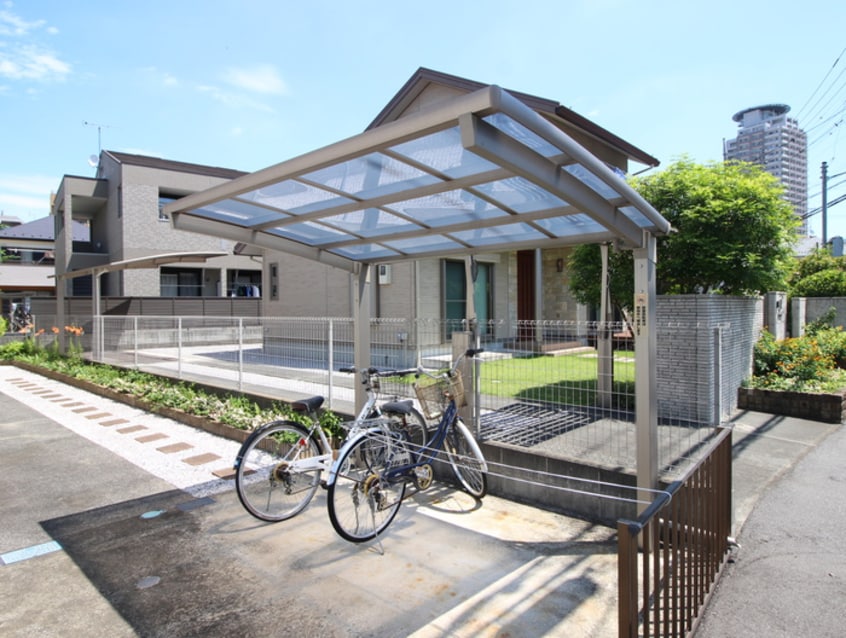 駐輪場 エデンハウス
