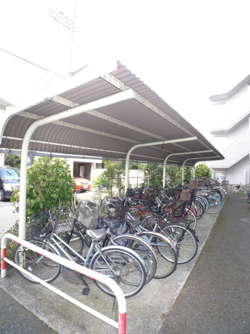 駐輪場 ベルメゾン大東