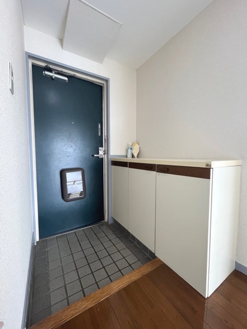 玄関 ベルメゾン大東