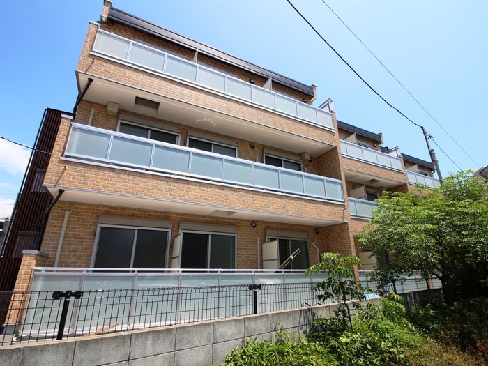 外観写真 ﾘﾌﾞﾘ・ｼｬﾄｰ・ﾃﾞ・ｻﾞｰﾙⅦ