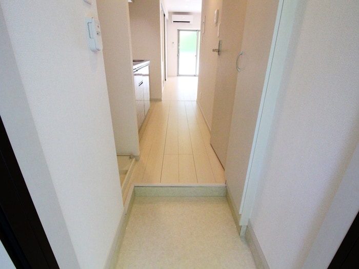 玄関 ﾘﾌﾞﾘ・ｼｬﾄｰ・ﾃﾞ・ｻﾞｰﾙⅦ