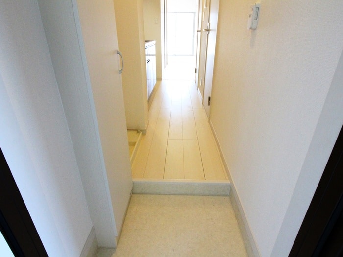 玄関 ﾘﾌﾞﾘ・ｼｬﾄｰ・ﾃﾞ・ｻﾞｰﾙⅦ