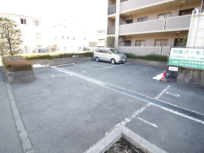 駐車場 ラポール菅田