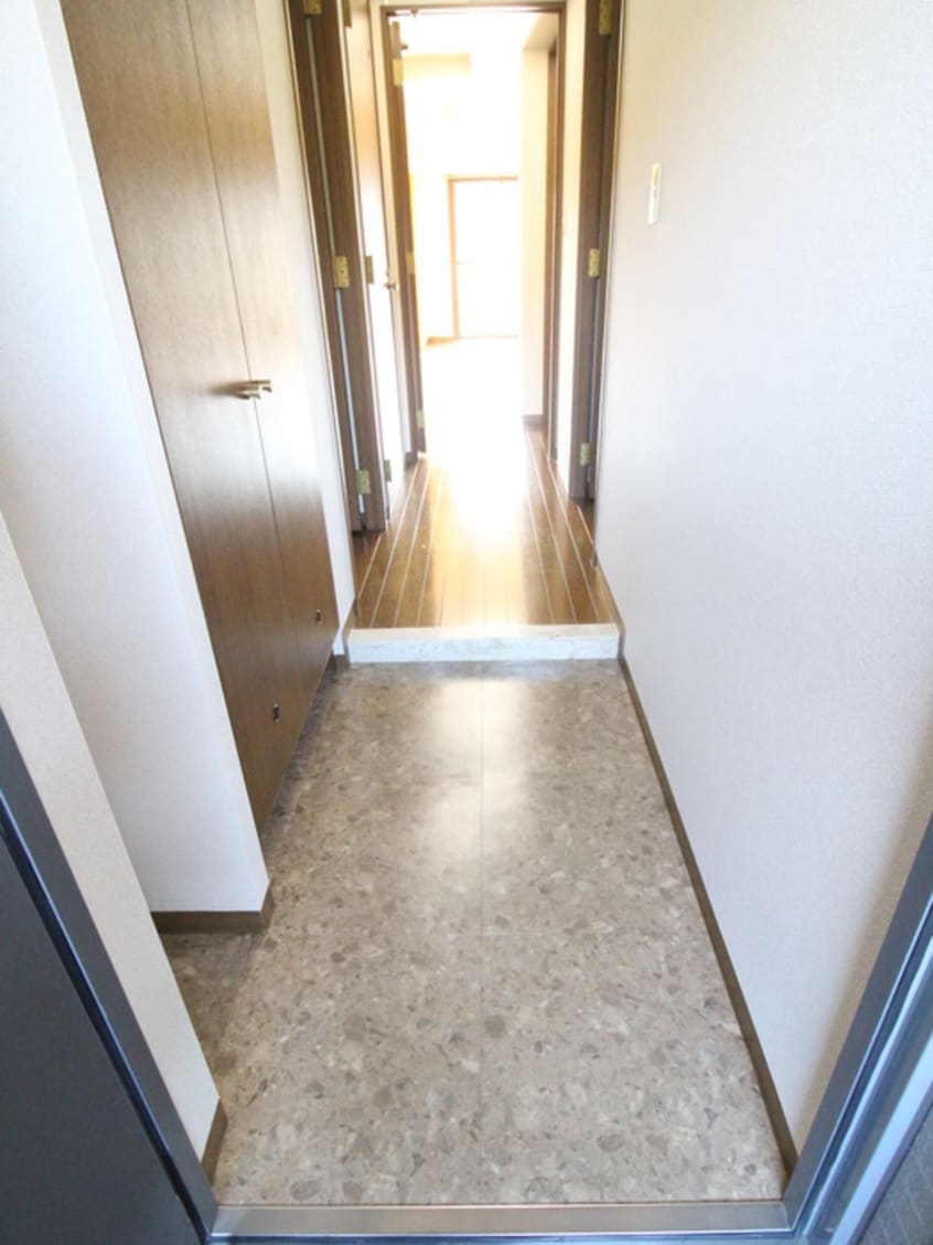 玄関 ラポール菅田