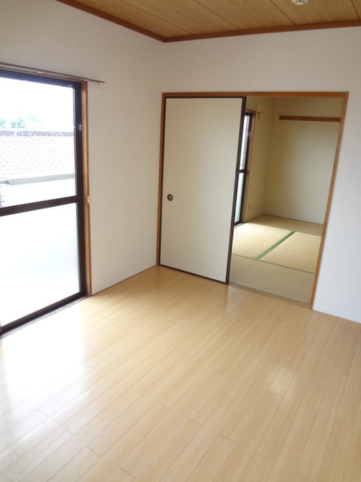 居室 エミグランド
