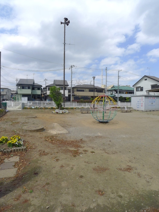 公園(公園)まで20m エスポワール伊藤