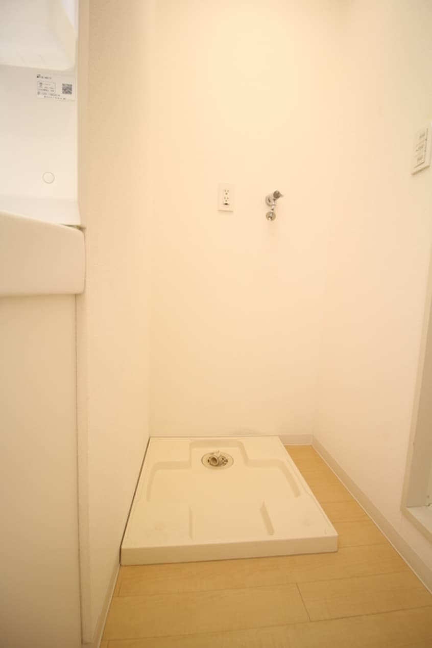 洗濯機置場 ラヴェレスクテラス