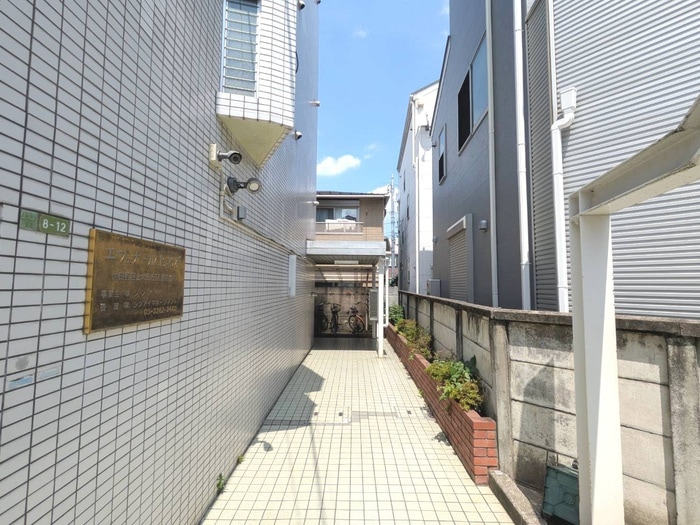 エントランス部分 エヴェナール上北沢