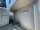 エントランス部分 フラット穂留寿