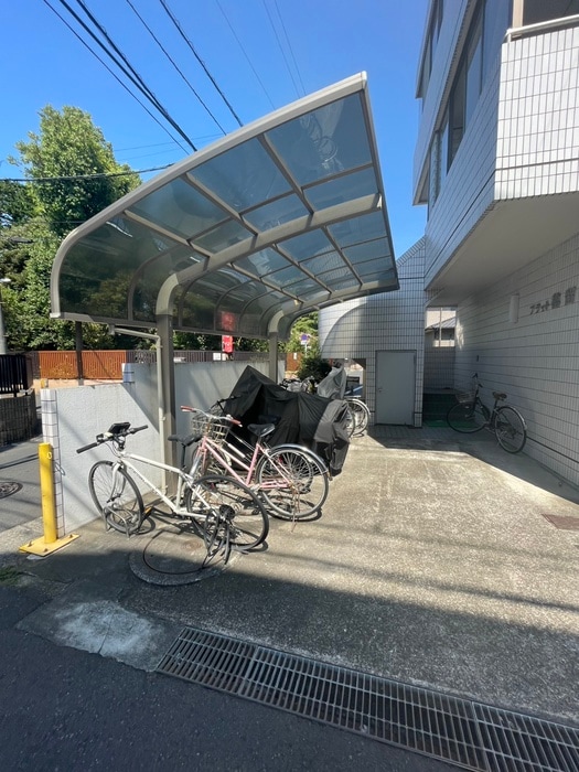 駐輪場 フラット穂留寿