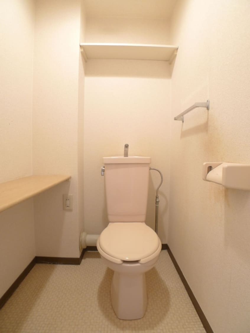 トイレ イーストパーク胡録台