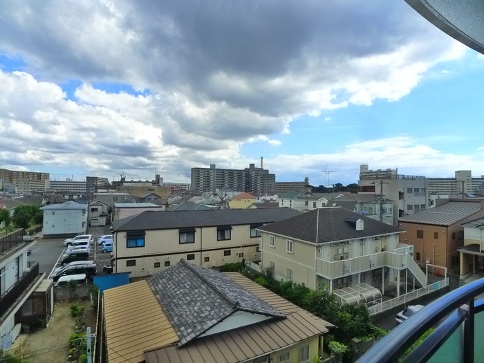 室内からの展望 イーストパーク胡録台