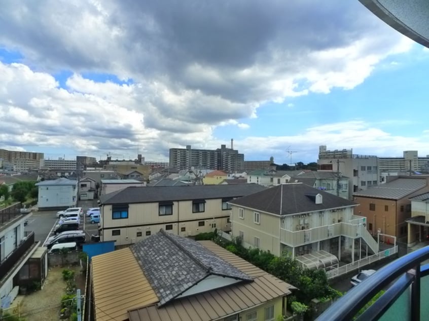 室内からの展望 イーストパーク胡録台