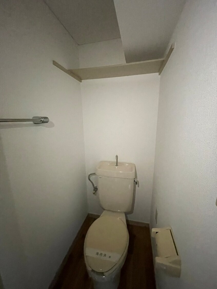 トイレ シャルマン２