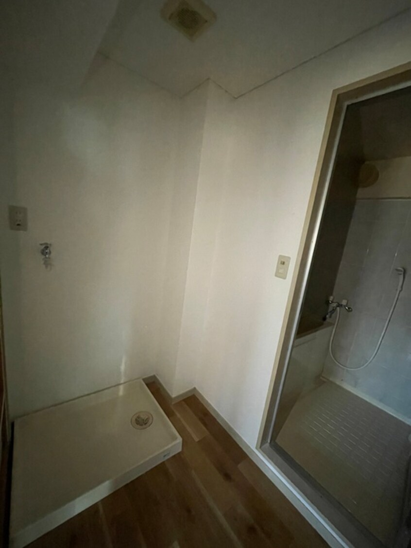 洗濯機置場 シャルマン２