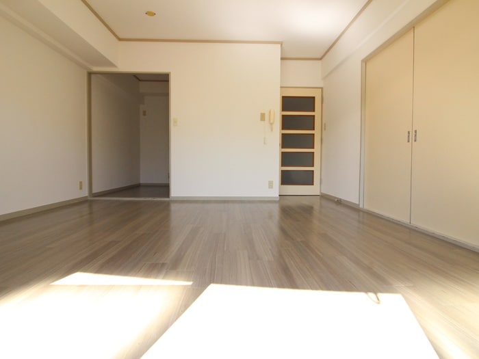 内観写真 シャルマン２