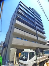 スアヴィス谷在家